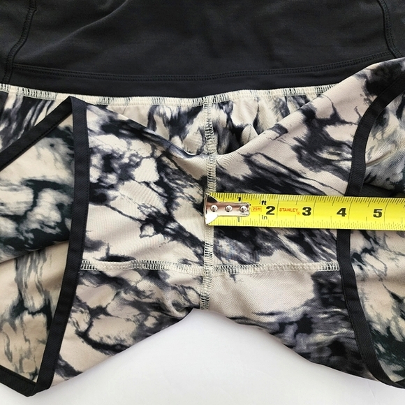 Lululemon Run Times Short Great Granite Black Mojave Tan Stretch 4" Inseam Sz 6 - Picture 14 of 15